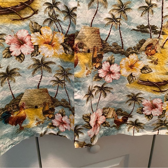 READY for  LUAU KY’s Hawaiian  XL made in Hawaii Palm trees,Roosters & Flowers - Picture 4 of 9
